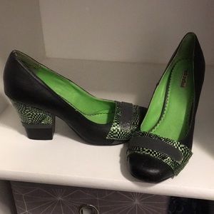 Green and black high heels size 7 1/2